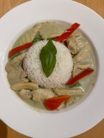 green curry with rice